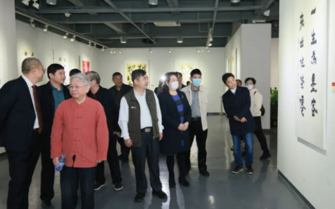 广东省第三届楹联书法作品展在广州举行